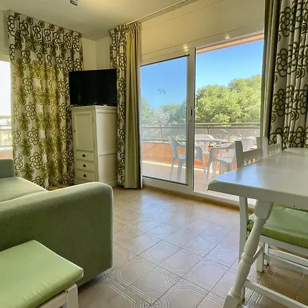 Beachfront In Estartit With Pool