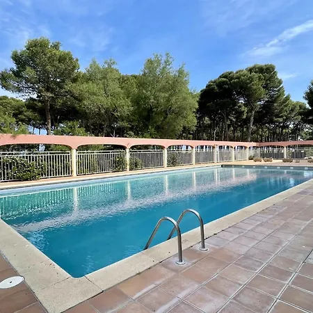 Apartment Salles 33 *